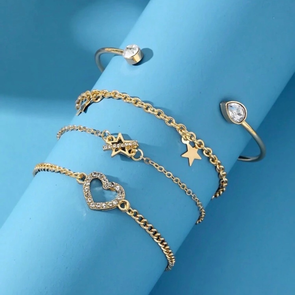 Set of 4 Golden Bracelets with Heart and Stars - Crystals - Picture 4 of 5